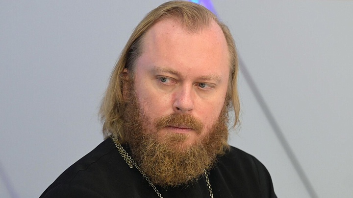 Священник посоветовал рожать детей сразу после окончания института