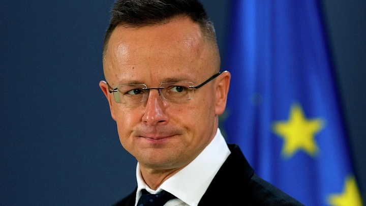 Сийярто обвинил ЕС в том, что Венгрии негде покупать нефть, кроме России