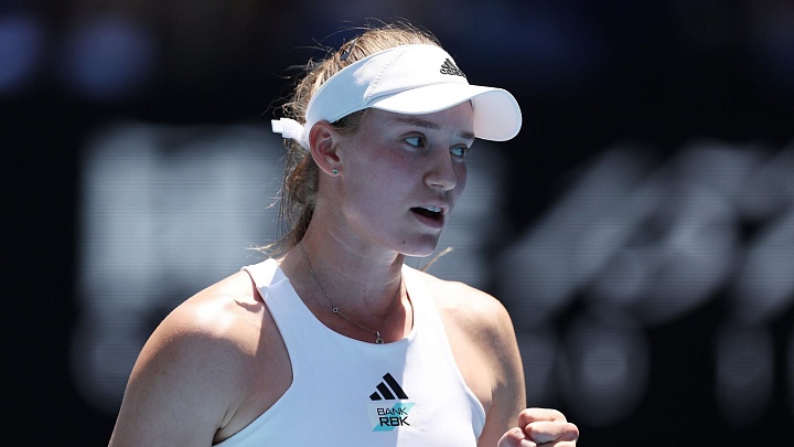 Рыбакина победила Швентек и вышла в полуфинал Australian Open